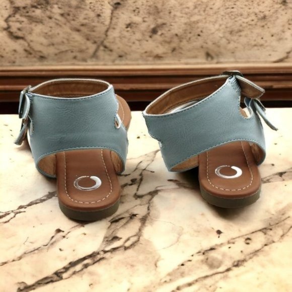 Sandals - Picture 8 of 8